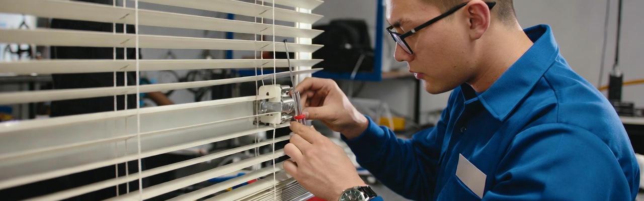 cambio y reparacion de ejes para soportes en persianas en Las Rozas