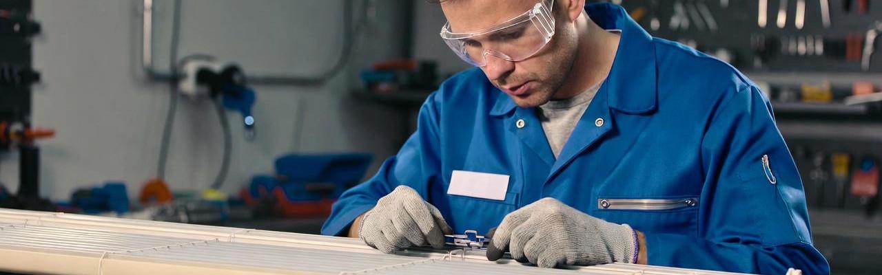 Reparación de una persiana atascada en Las Rozas